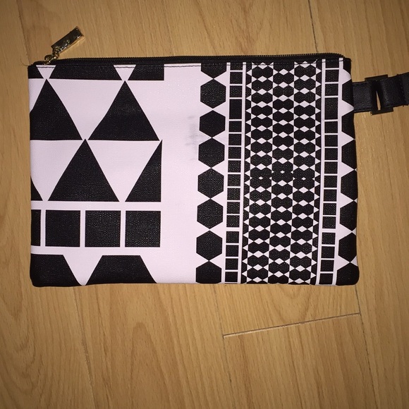 BEBE Black & White Wristlet - Picture 3 of 8